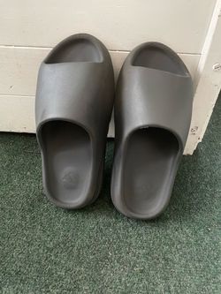 Yeezy Slides
