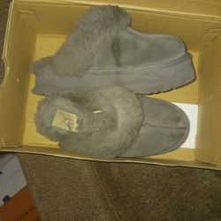 Uggs Size 5 