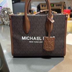 Michael Kors Crossbody Bag