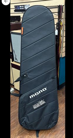 Ernie Ball musicman stringray bass guitar cas