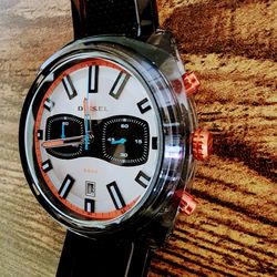 Diesel watch New battery.