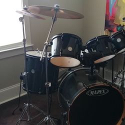 Mapex 5 Piece Drum Kit w/ Paiste Cymbals