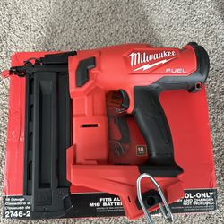 Milwaukee M18 Fuel Brushless 18ga Brad Nailer 