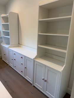 Shelving units with custom knobs