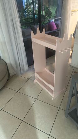 Princess Dress Up Girls Furniture MOVING MUST GO