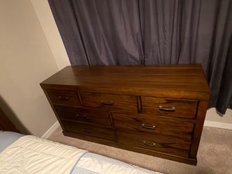 Solid 7 drawer dresser
