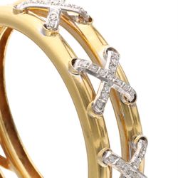 18k Gold Bangle Bracelet With Diamonds 