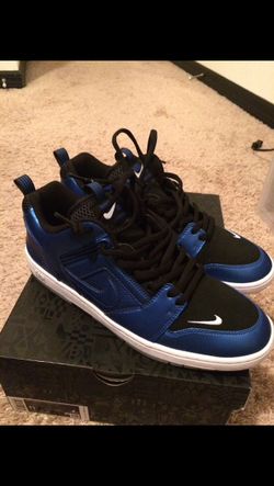 NIKE AIRFORCE 1 SB. SIZE 11.5