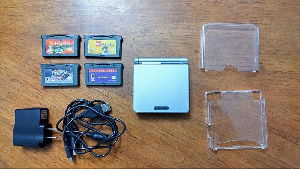 Nintendo Gameboy Advance SP Platinum Bundle