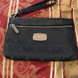 Michael Kors Large Wristlet 