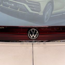 2024-2025 VOLKSWAGEN ATLAS REAR CENTER LAMP