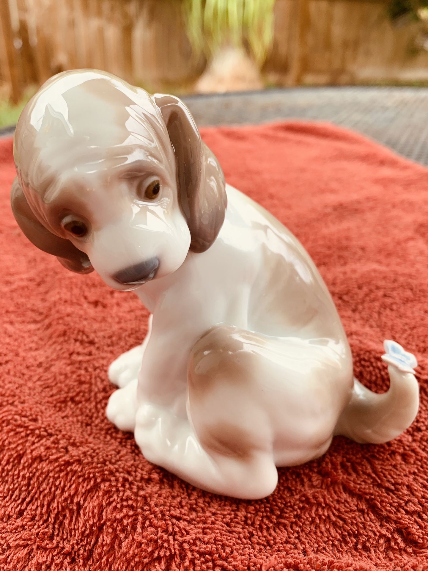 Lladro "Gentle Surprise" Porcelain Puppy Dog Figurine