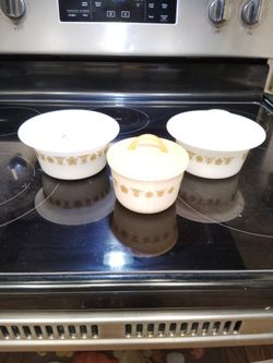 Pyrex Serving Bowls