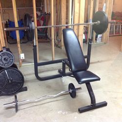 GOLDS GYM WEIGHT LIFTING SET