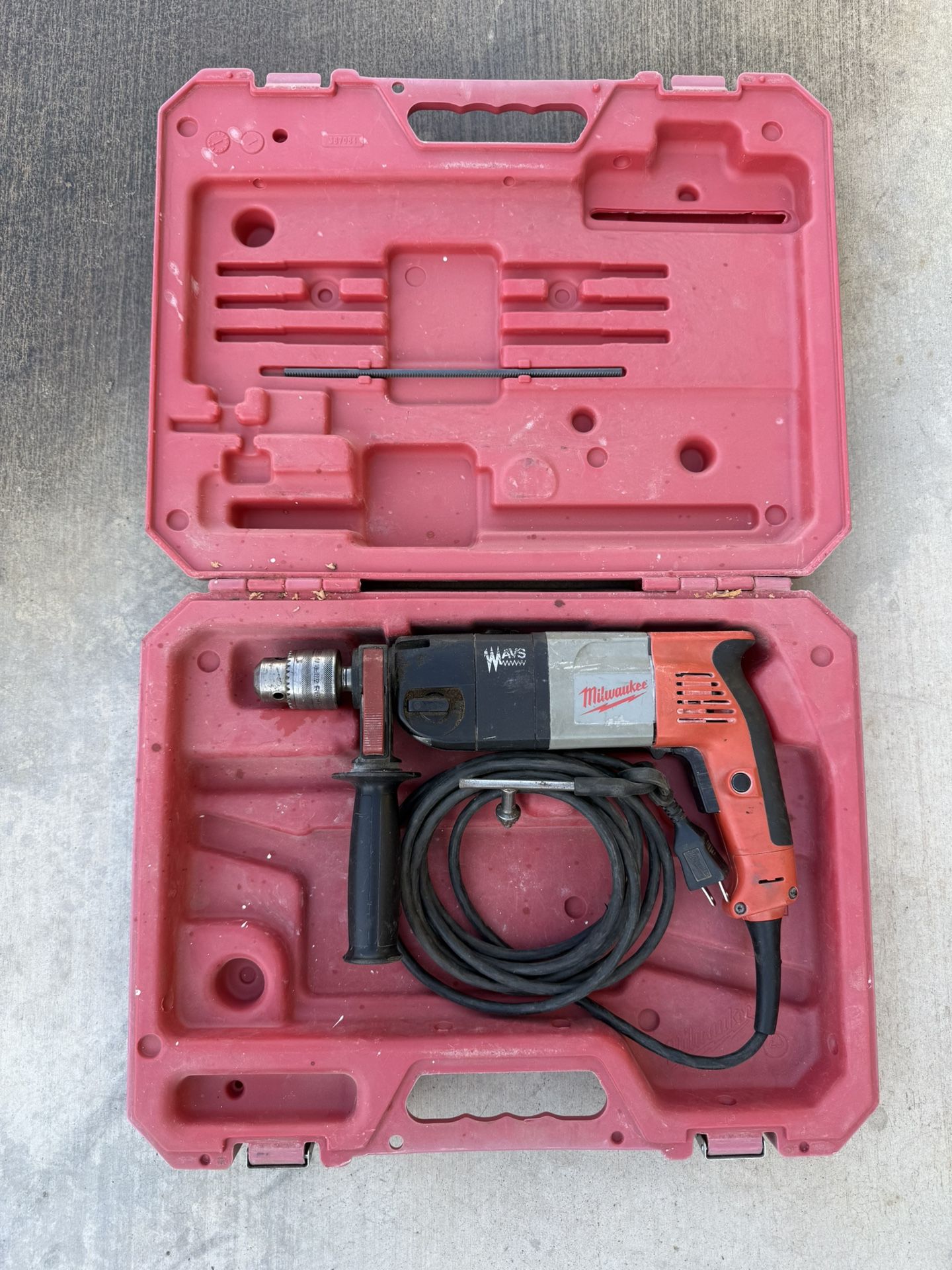 Heavy Duty Milwaukee Hammer Drill