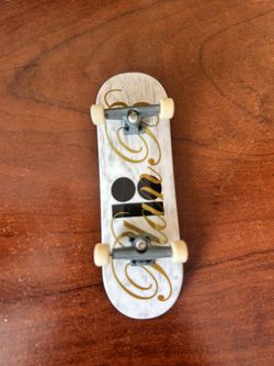 Exclusive Finger Board From Tech Deck 