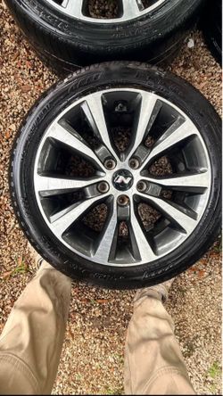 OEM 2019 Hyundai Elantra GT wheels