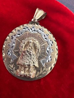 Medalla grandísima de la virgen