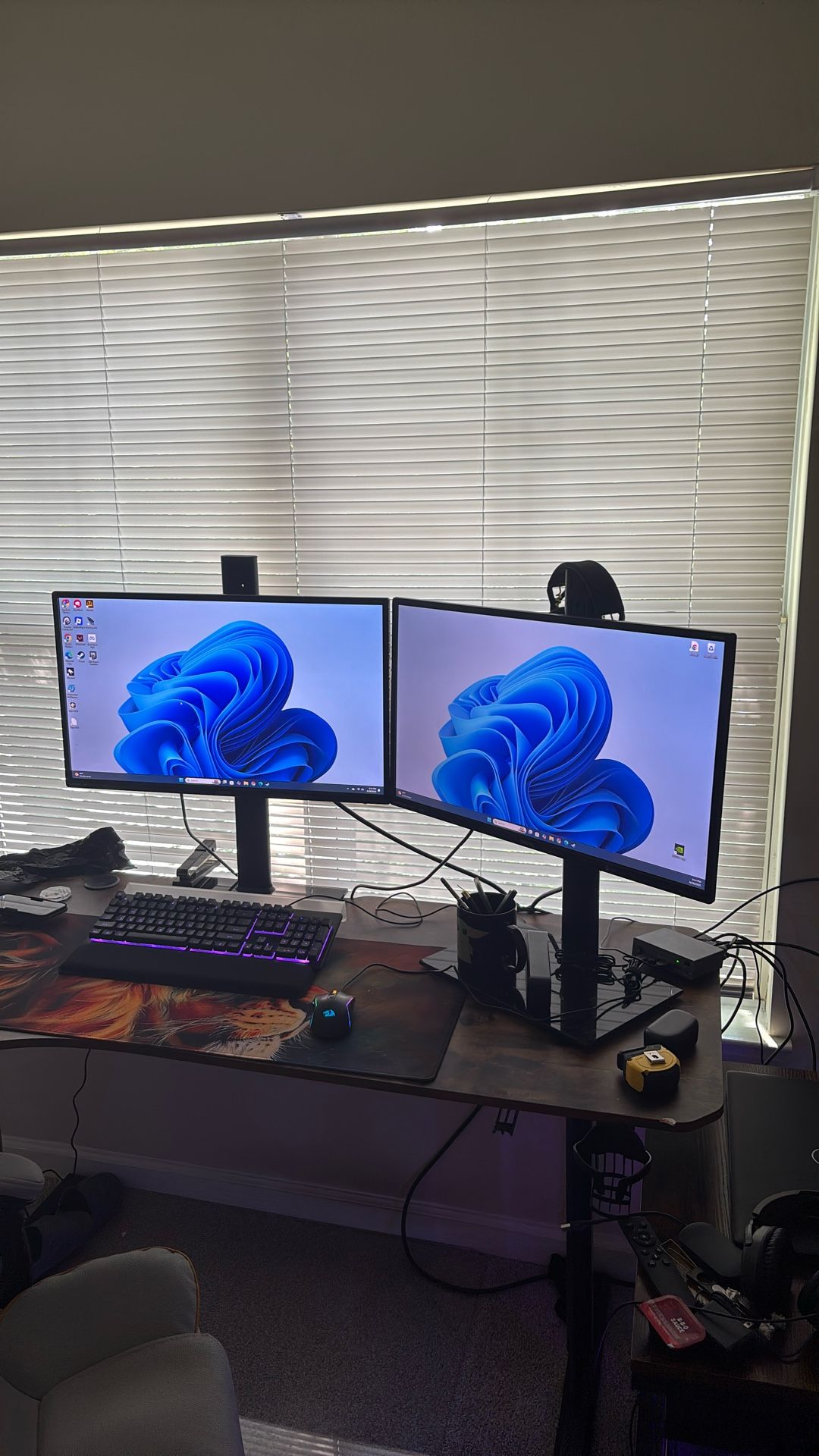 BenQ 27 inch Dual monitors with stands