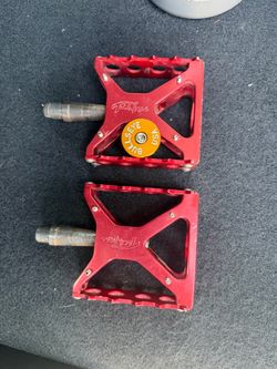 Technique Bullseye Platform Bike Pedals Red $160
