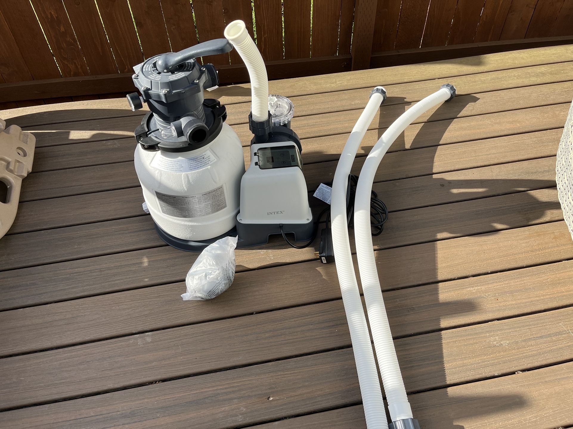 Like New Intex SX2100 Pump and Sand Filter