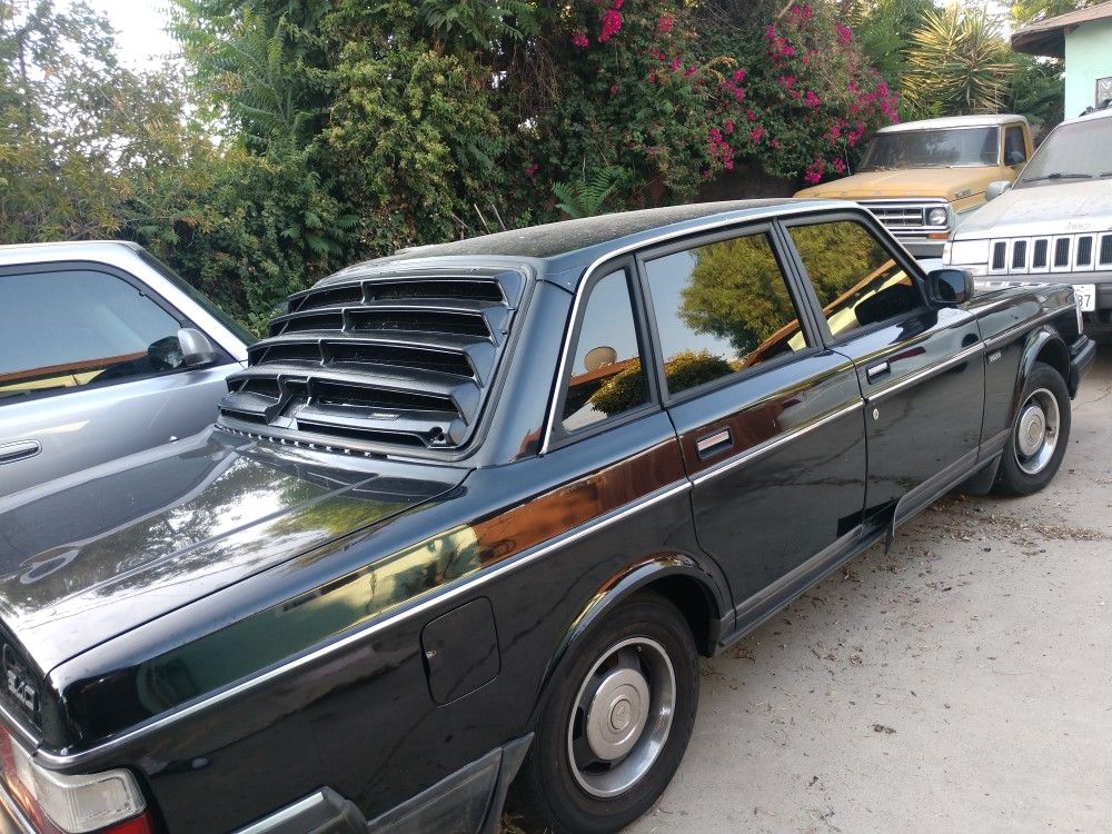 Volvo 240 Louvers