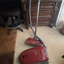 PANASONIC VACCUM IN GOOD USED WORKING CONDITIONS 