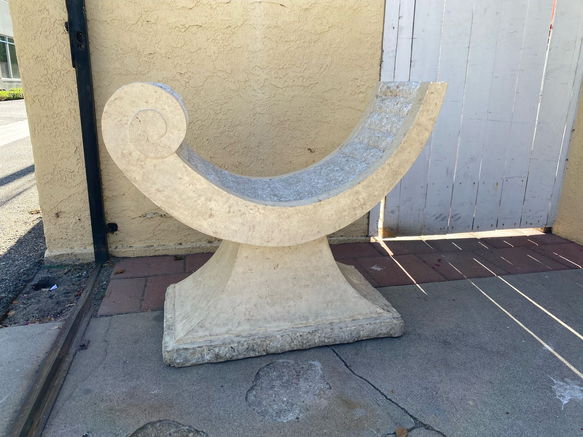 Throne Chair / Tessellated Stone Style Dolphin Shaped Post Modern Base, image size:1920x1440