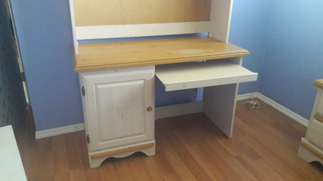 Office Desk, Hutch, and chest drawers