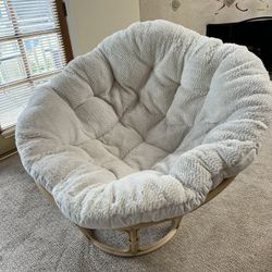 Beautiful Papasan Chair & Cushion