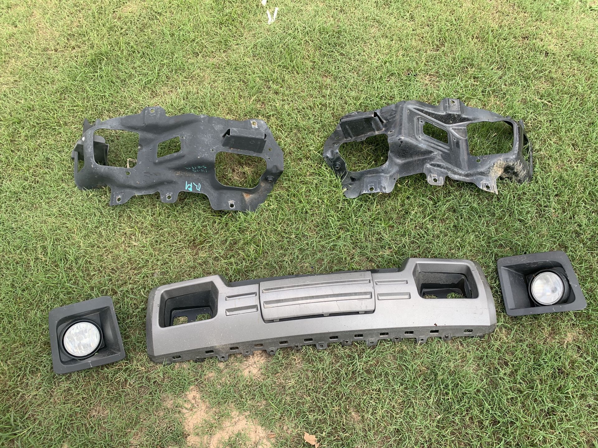 GMC Sierra bumper parts