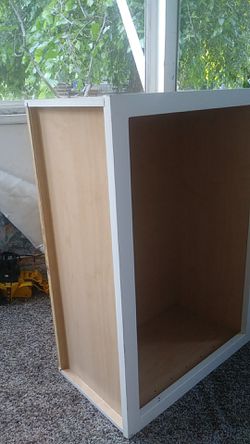 Cabinet/shelf