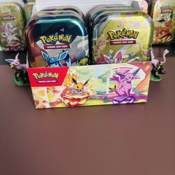 Empty Prismatic Tins Display