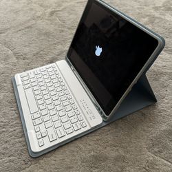iPad And Case With Keyboard 