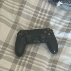 PS4 Controller