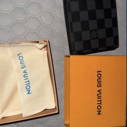 Black And Grey LV Wallet 