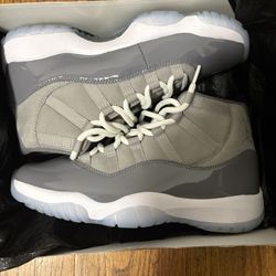 Cool Grey 11s  SIZE 9.5 Men’s 