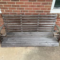 Wood porch swing with cup holders