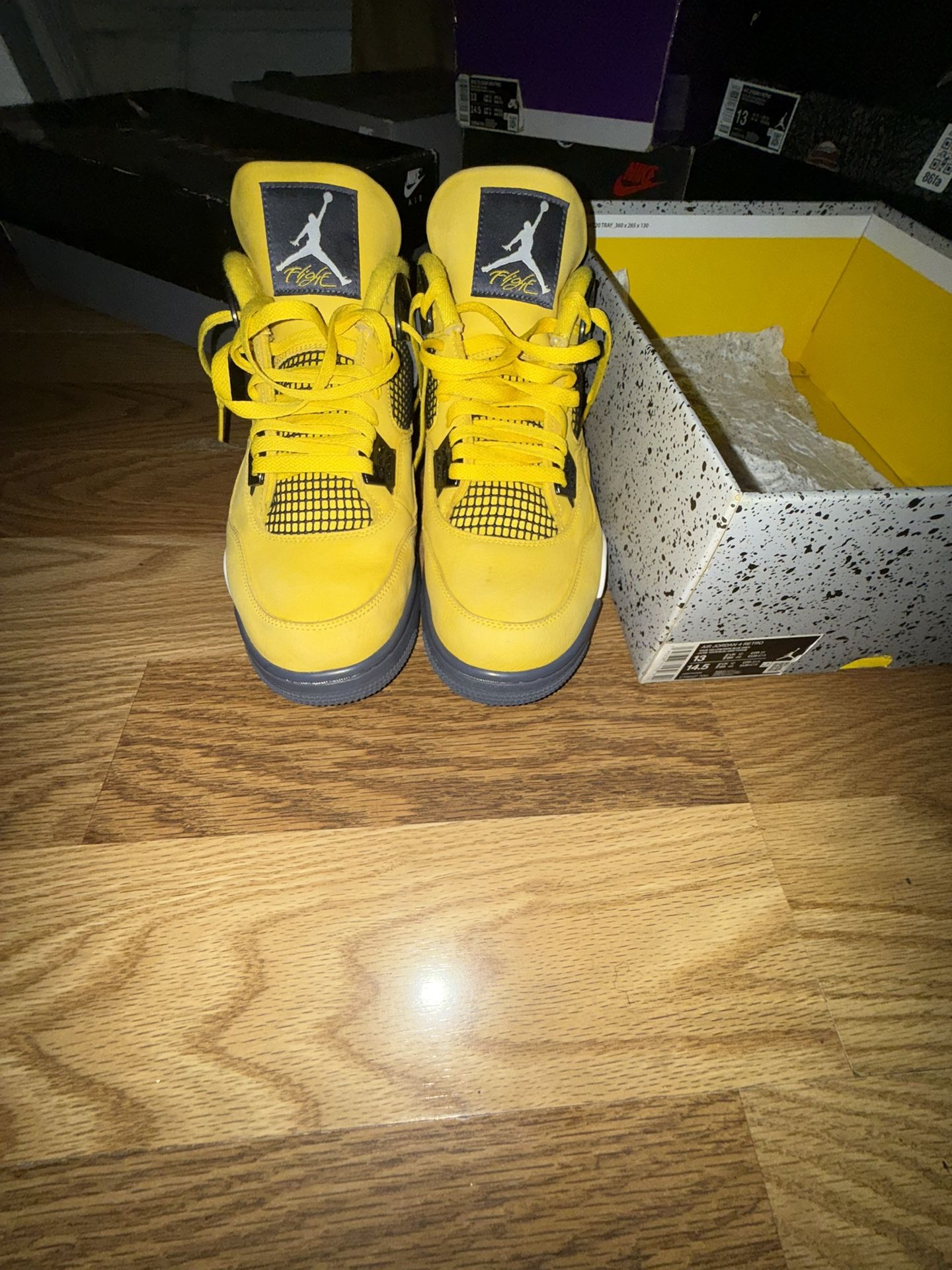 Jordan 4 Lightning Size 13