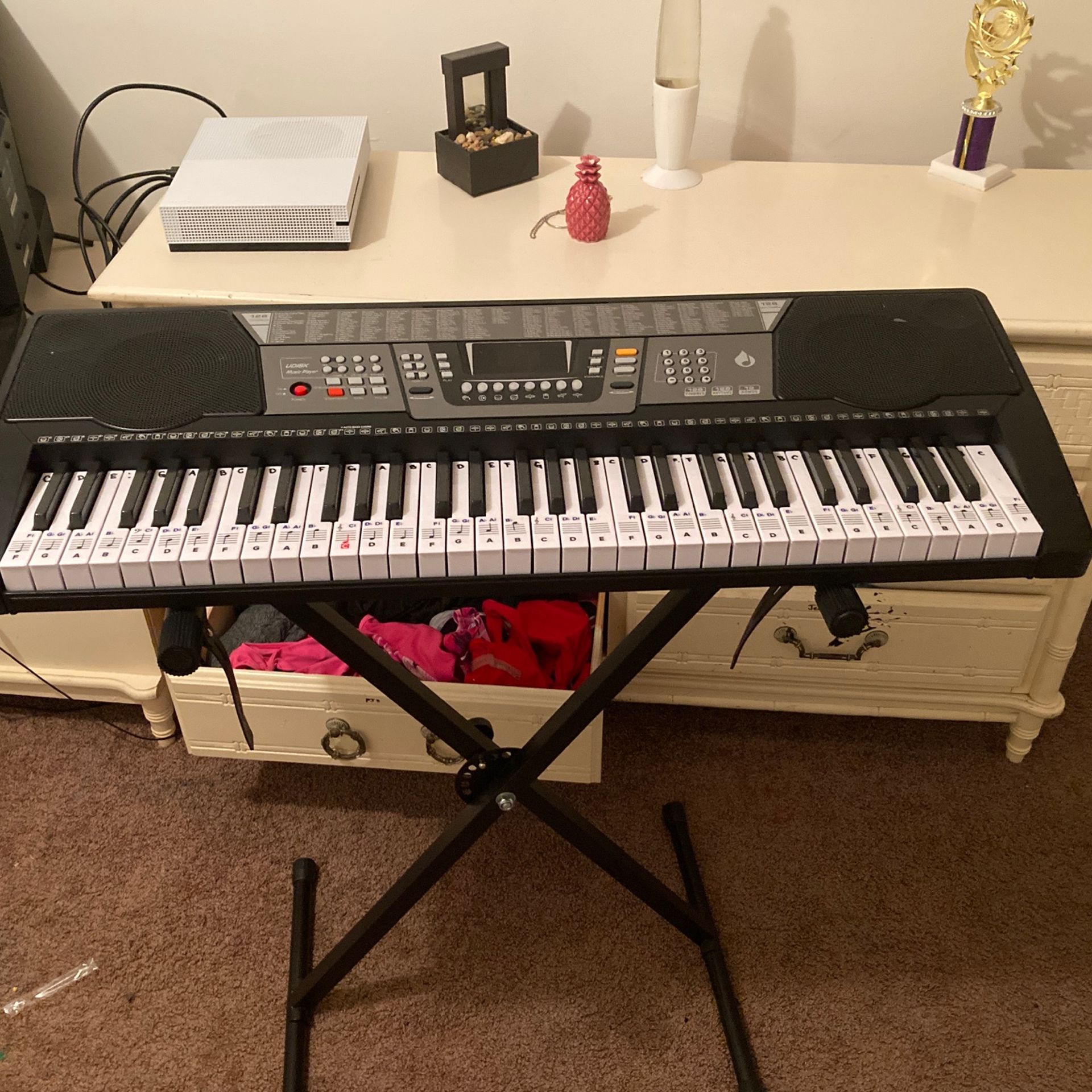 electric Piano for 130 bucks with stand.