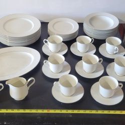42 Piece Vintage Southhampton Fine China Set, Service for 8
