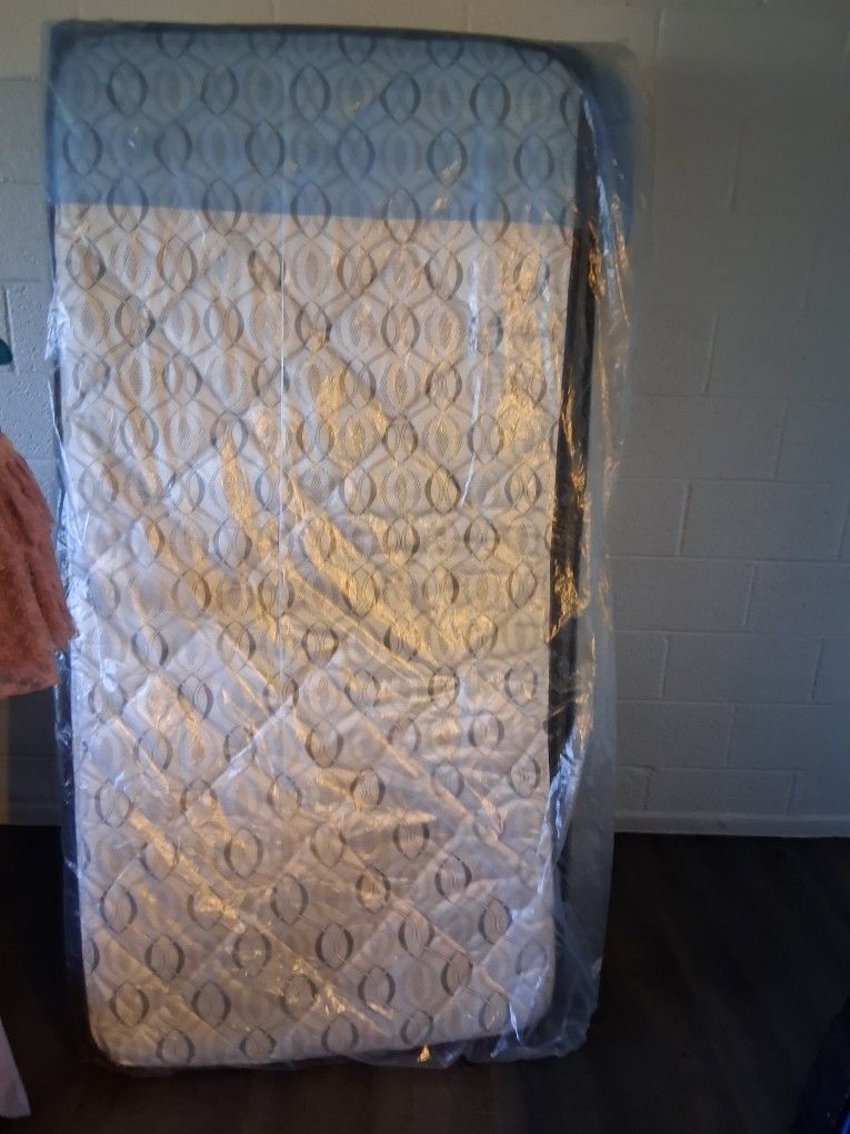 Bed Matresss & BOX SPRING