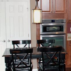 Counter-Height Table and 6 Chairs 