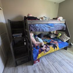 Full Over Twin Bunkbed With Storage
