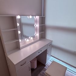 ✨ White Vanity Set with Lighted Mirror & Stool