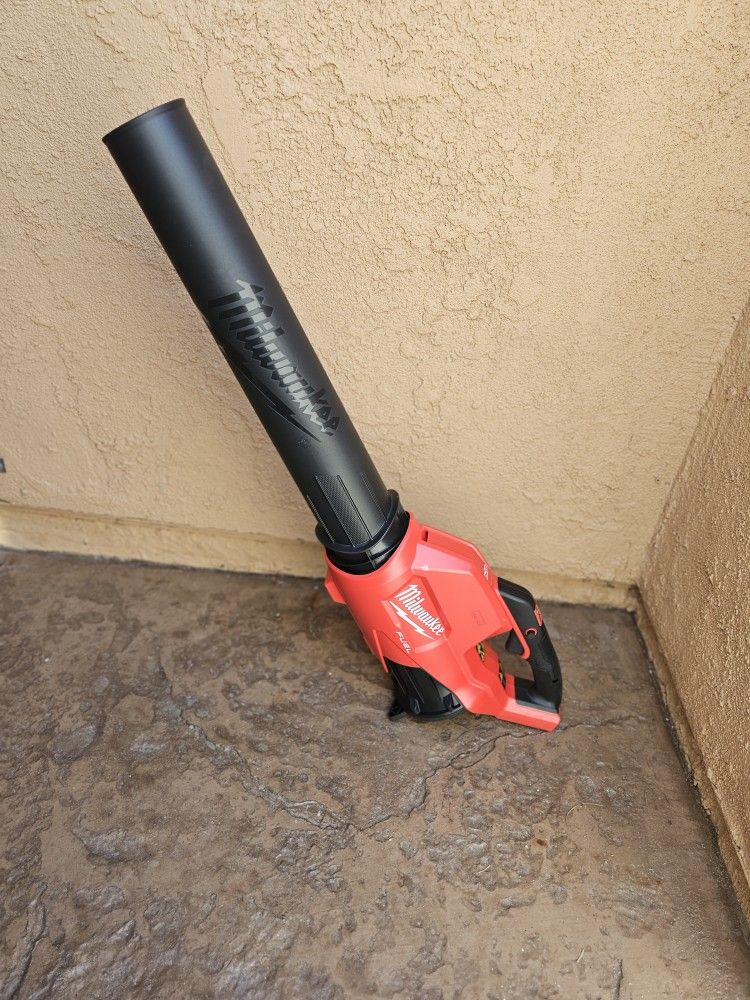 Milwaukee M18 Fuel Blower Tool Only New
