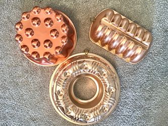 vintage jello molds, ring mold collection copper aluminum pans kitchen wall  hanging
