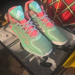 Adidas New Size 14