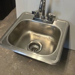 15” Stainless Steel  Sink and Working Swivel Faucet