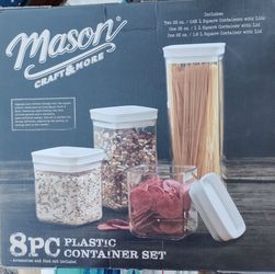8 PC Plastic Containers Set